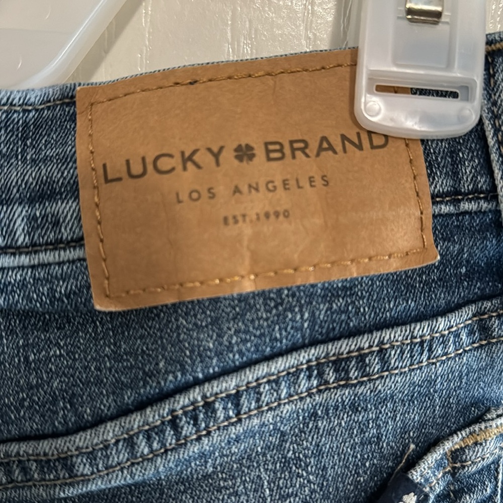 Lucky brand shorts - Picture 3 of 4